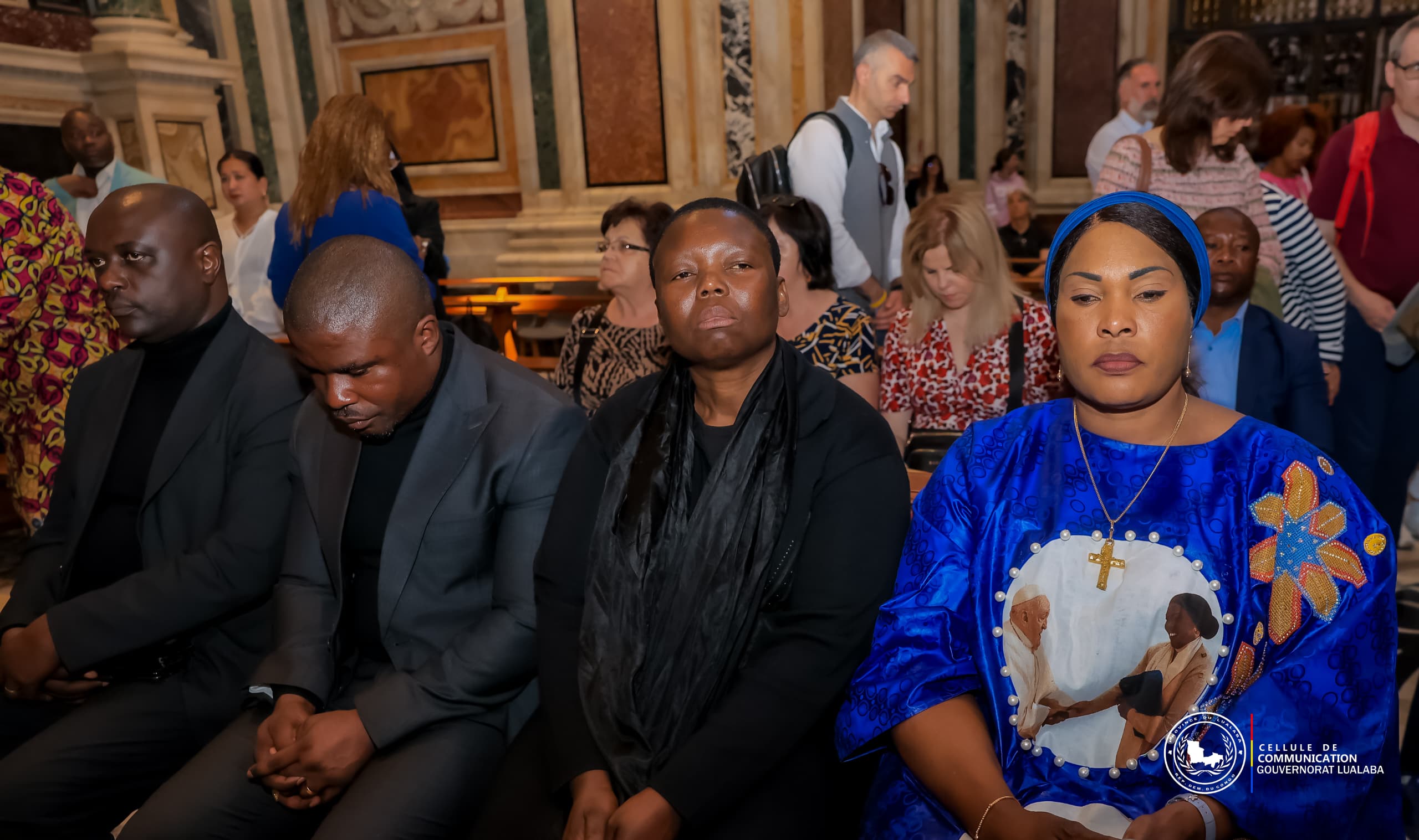 LUALABA-VATICAN : LA GOUVERNEURE FIFI MASUKA À LA BASILIQUE SANTA MARIA POUR RENDRE HOMMAGE AU PAPE FRANÇOIS
